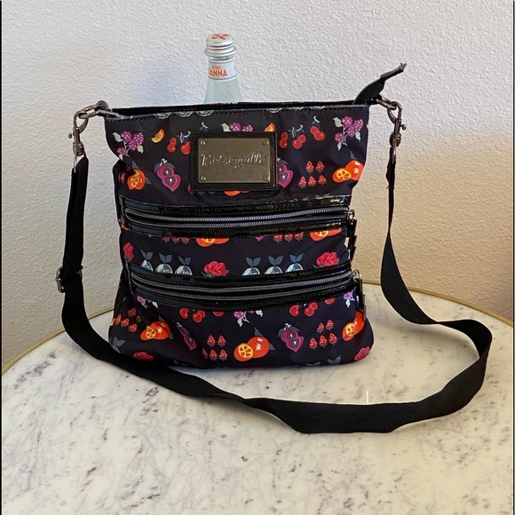 Betsey Johnson handbag - Picture 1 of 6